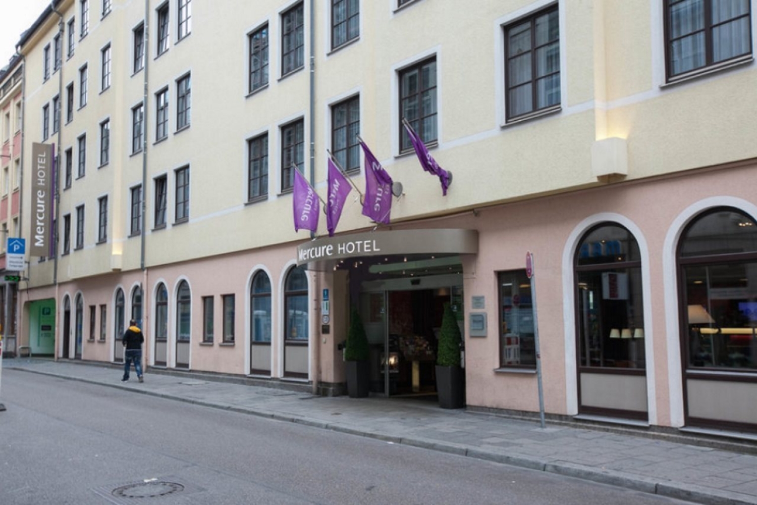 hotel-image-0