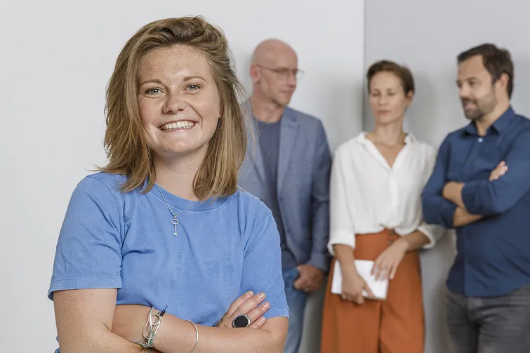 Eine Frau ist neu in der JAV und freut sich über die ersten Schritte im Amt Eine Frau ist neu in der JAV und freut sich über die ersten Schritte im Amt