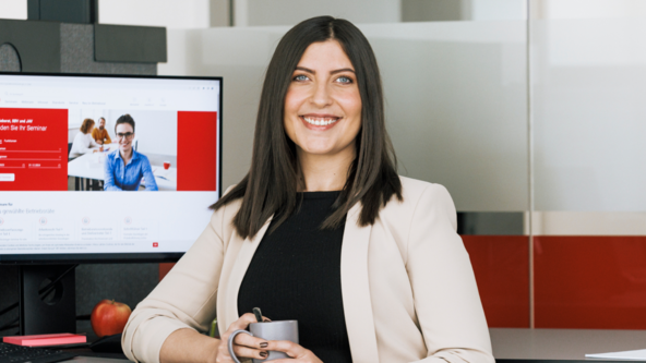 Christina Sewald ist Stellv. Teamleitung Seminarbüro