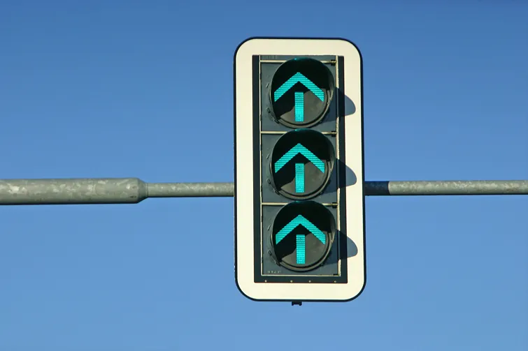 Eine Ampel zeigt symbolisch die Freistellung des Betriebsrats. Eine Ampel zeigt symbolisch die Freistellung des Betriebsrats.